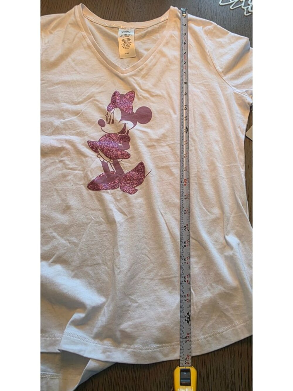 Disney Parks Ladies Pink Glitter Minnie Mouse Graphic V Neck Tee Shirt M NEW - Picture 9 of 9